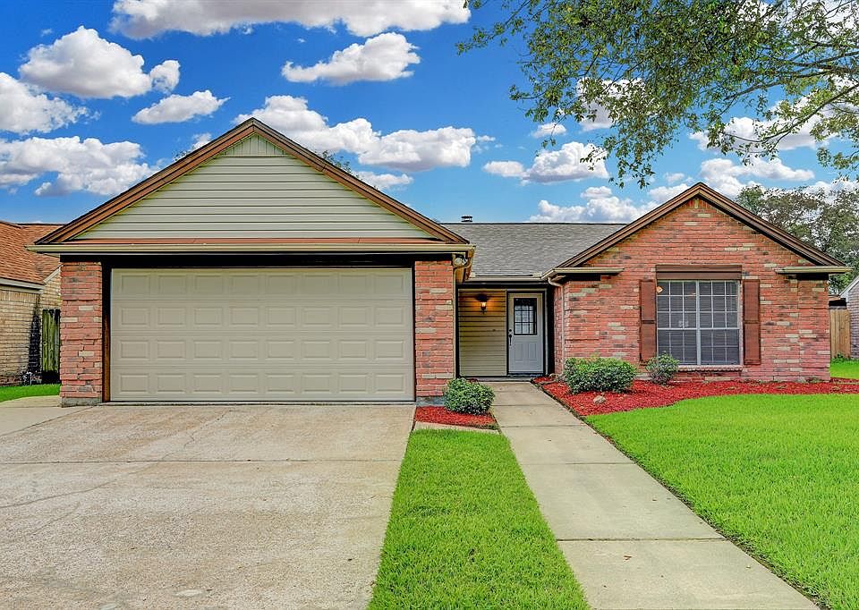 1st image of 9806 Green Meadow Dr