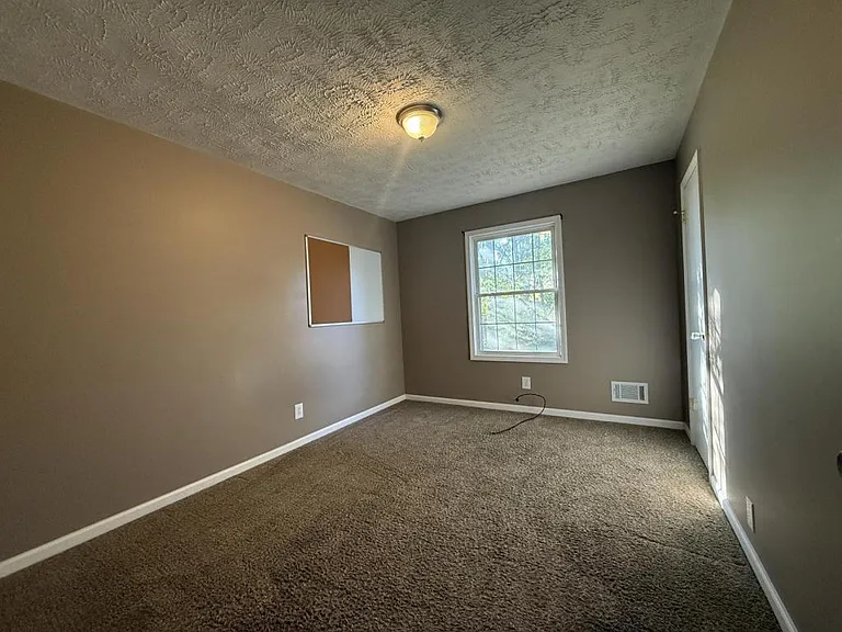 1402 N Miles St — Photo 7