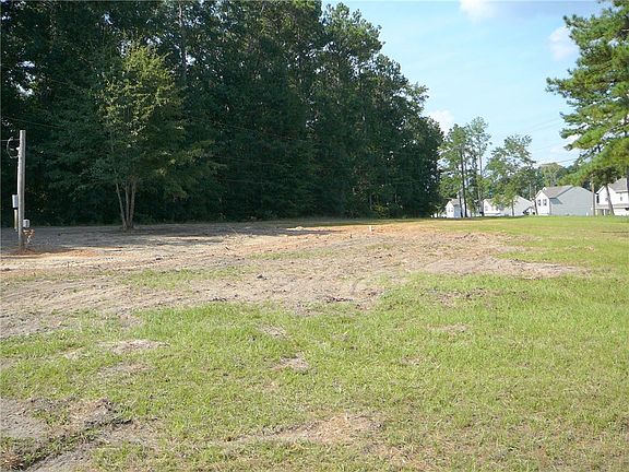 3rd image of 819 Clinkscales Rd