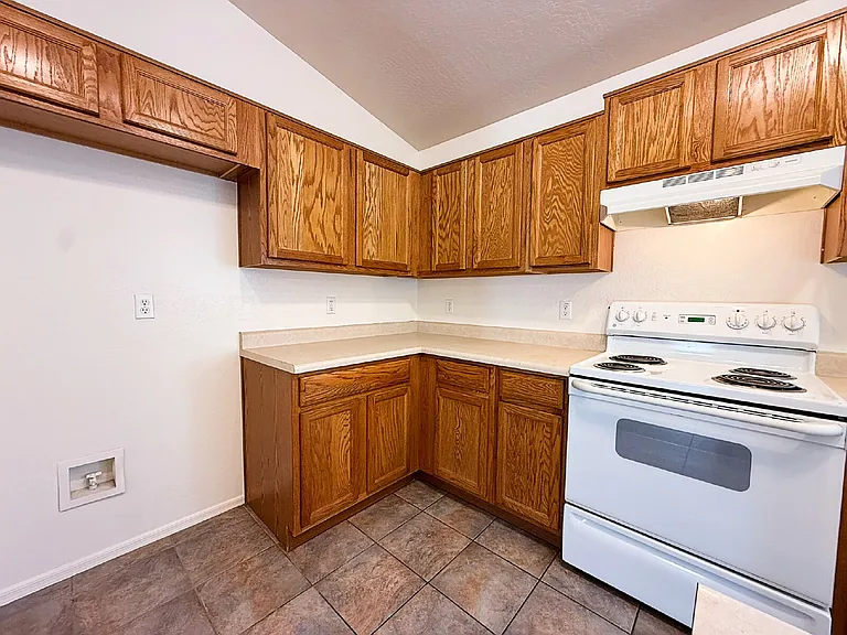 8062 W North Ln #109THDR — Photo 10