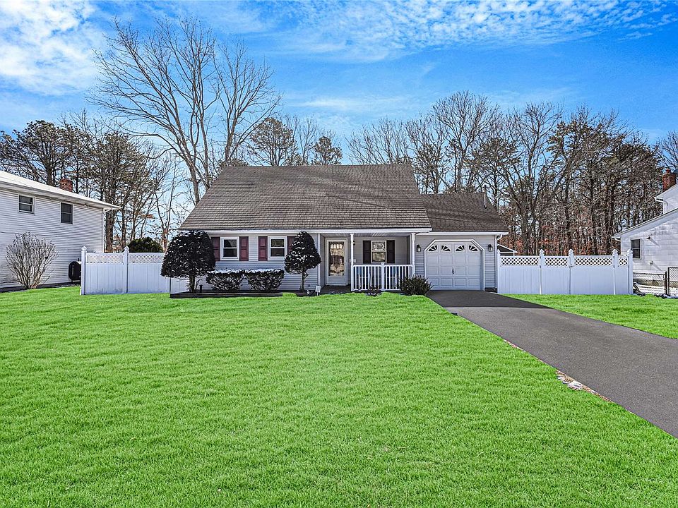 1st image of 14 Appel Dr E