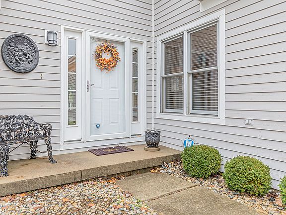 3rd image of 2912 Heathwood Ct