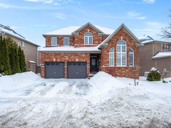 107 Mynden Way, Newmarket, ON L3X 3B7