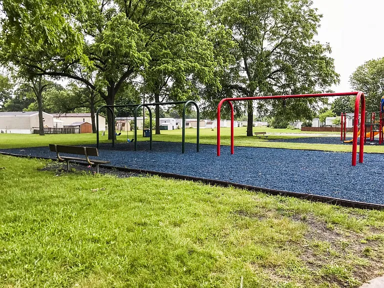 Village Green (IN) — Photo 11