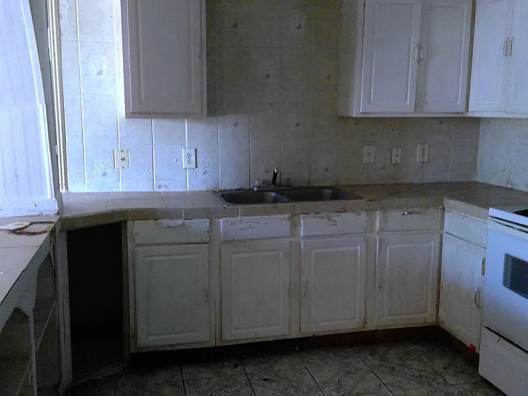 9031 Port Shire Dr — Photo 8