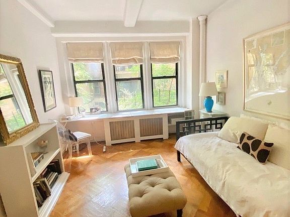 4th image of 42 W 72nd St APT 5B