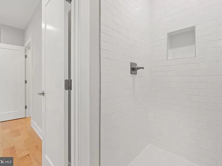 1121 Montello Ave NE #2 — Photo 15