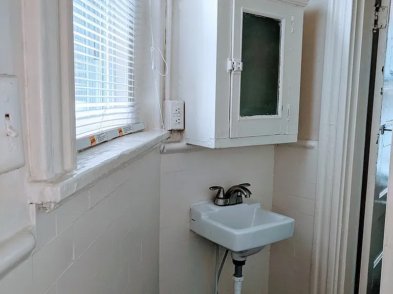 3001 Monument Avenue — Photo 21