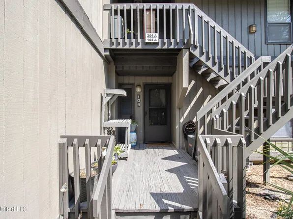 104 Lanai Vlg #A, Diamondhead, MS 39525