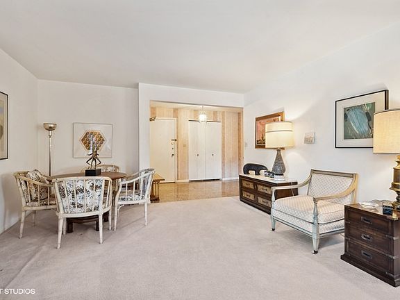 4th image of 930 Hinman Ave APT 404