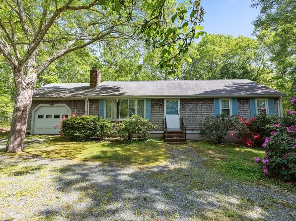 109 Prudence Ln, Barnstable, MA 02630