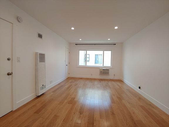 3rd image of 1155 N Kingsley Dr APT 4