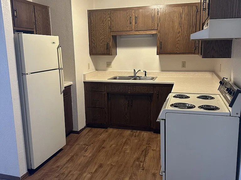 1020 Oviatt St #5 — Photo 1
