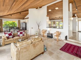 572 Maono Loop, Honolulu, HI 96821