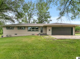 1200 Parker Dr, Syracuse, NE 68446