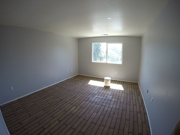 3rd image of 14942 Isamar Ln