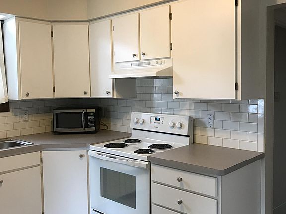 3rd image of 1370 W 3rd Ave