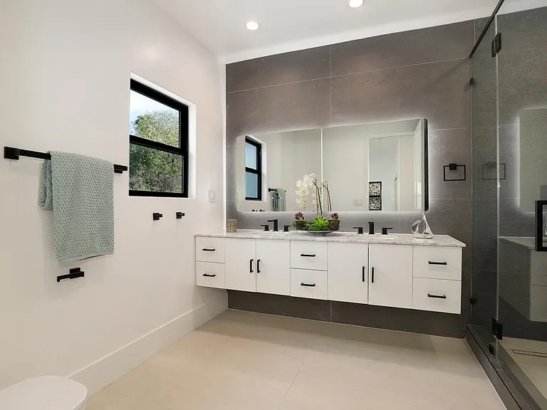 5202 Avenida Oriente — Photo 14
