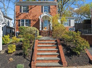 6037 22nd St N, Arlington, VA 22205