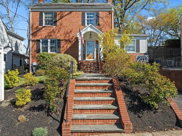 6037 22nd St N, Arlington, VA 22205