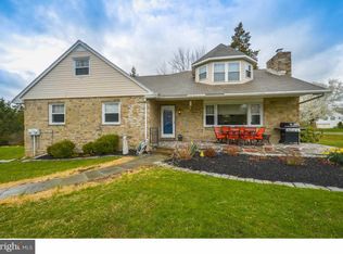 1060 Camp Hill Rd, Fort Washington, PA 19034