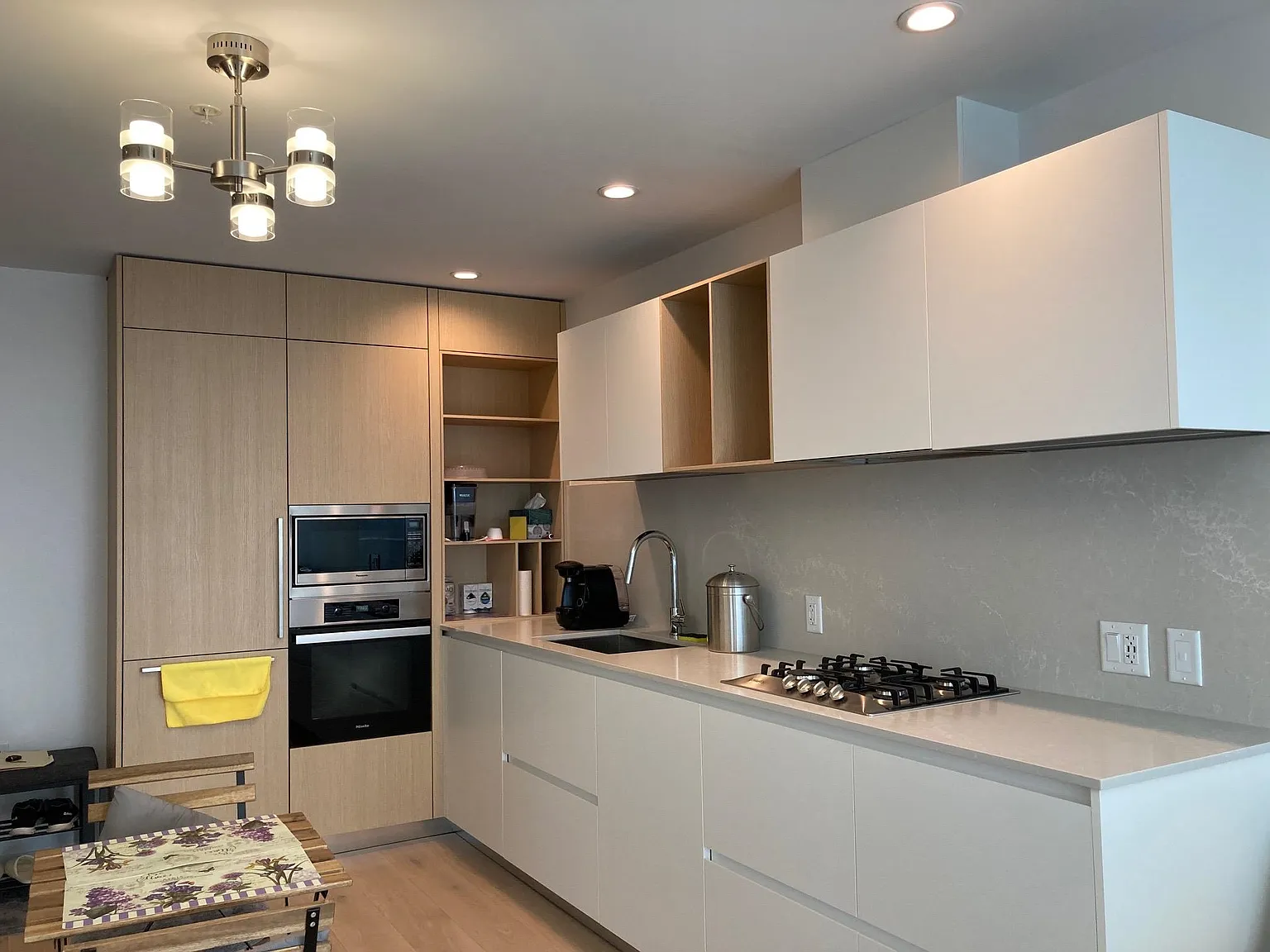 1 bed, 526 sqft, $2,400 — Photo 3