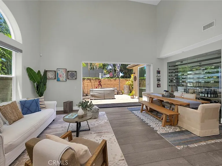 2639 Orange Ave — Photo 4