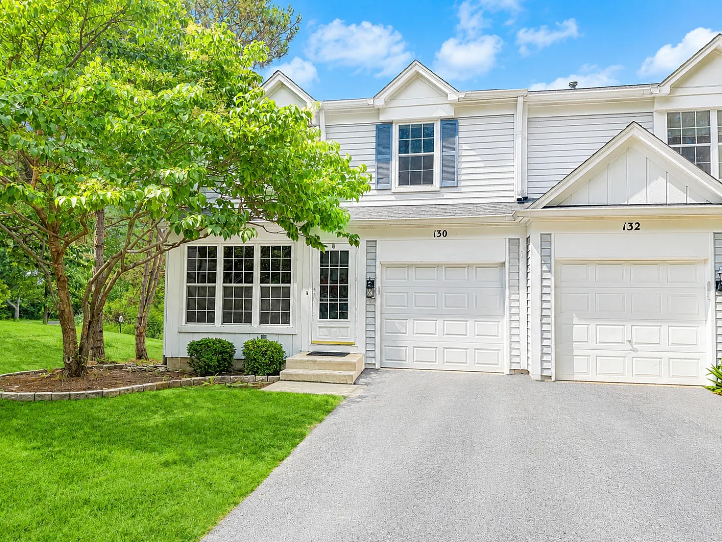 3 bed, 2.5 bath, 2120 sqft, $2,800 — Photo 1