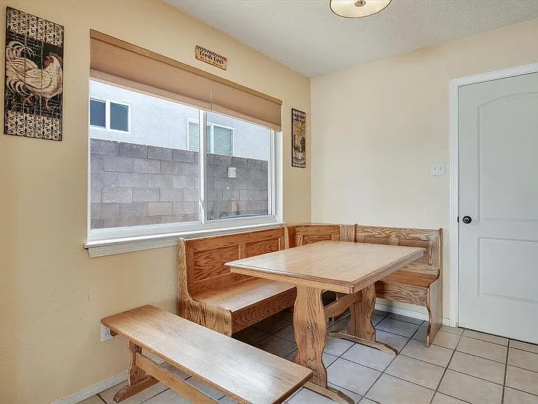 11801 Tracy Ct NE — Photo 29