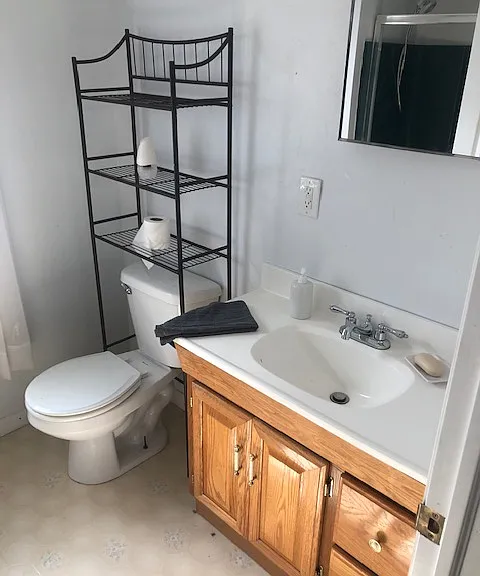 large full bath on 2nd floor