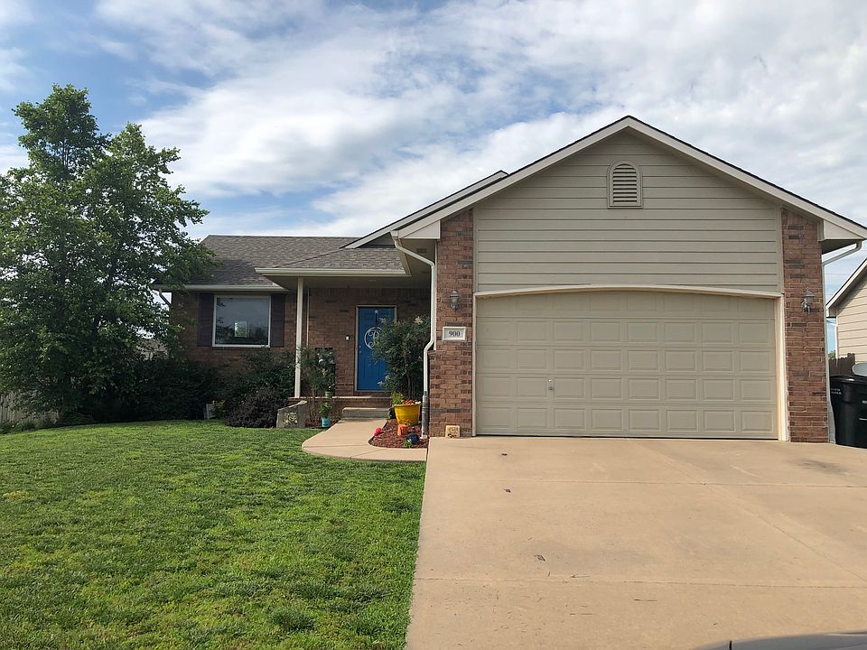 1st image of 900 E Sandalwood Cir