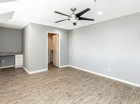 1097 Foxboro #31 — Photo 22