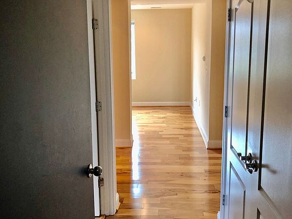 3rd image of 1319 Park Rd NW APT 302