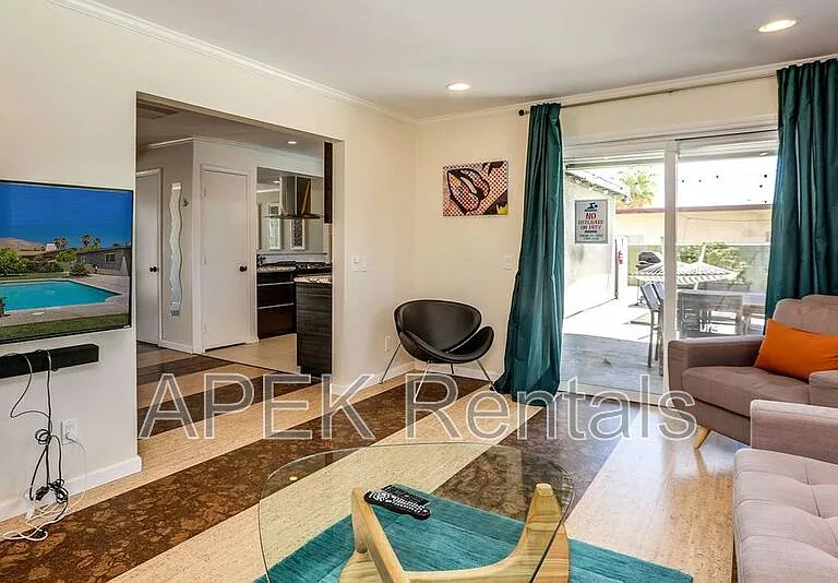 2415 E Finley Rd — Photo 10