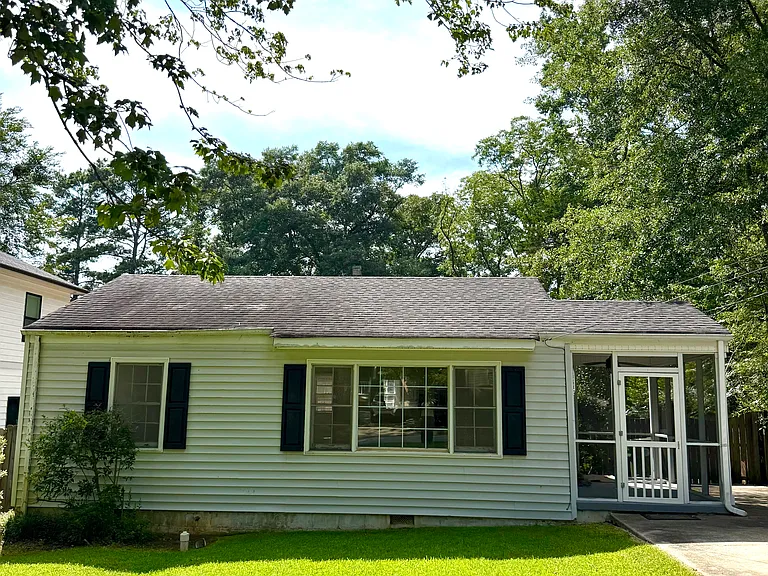 1177 Edie Ave SE — Photo 1