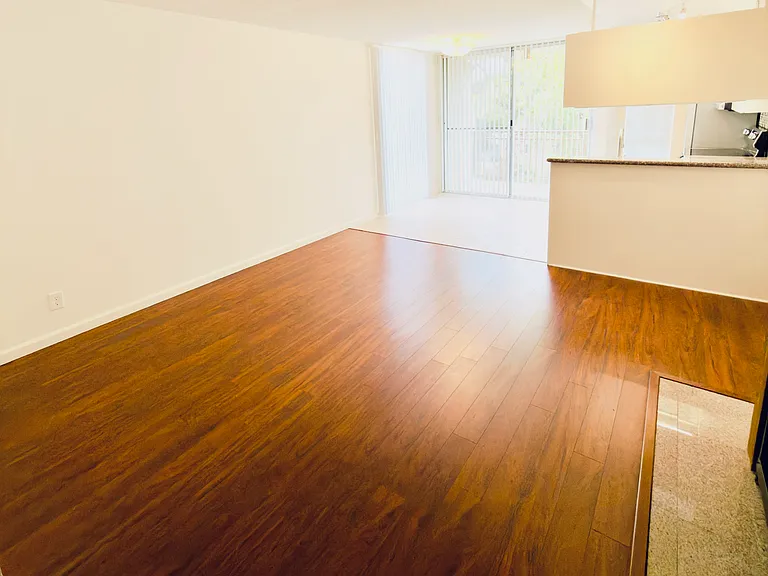 659 S. Cloverdale — Photo 14
