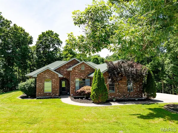 3150 Pleasant Run Dr, Palmyra, MO 63461