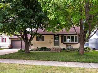 2111 26th St NW, Rochester, MN 55901