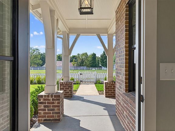 5th image of 2648 Buckner Ln