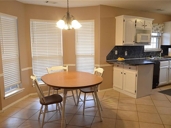 5th image of 1200 Topaz Way