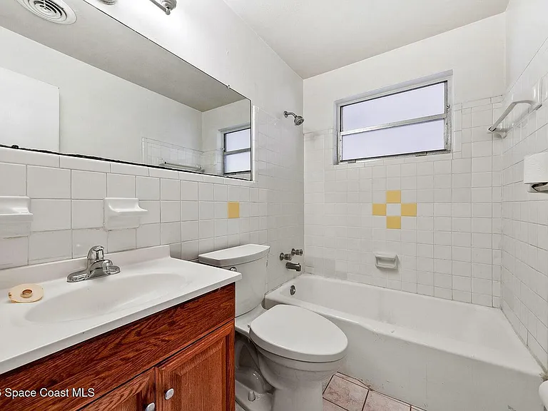 401 Monroe Ave #C201 — Photo 15