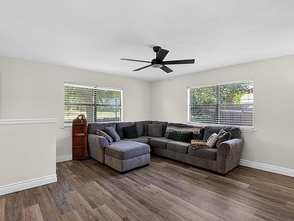 2nd image of 1820 Ridgeview Street
