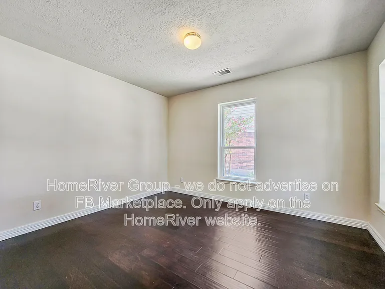 9343 Starfire Ln — Photo 11
