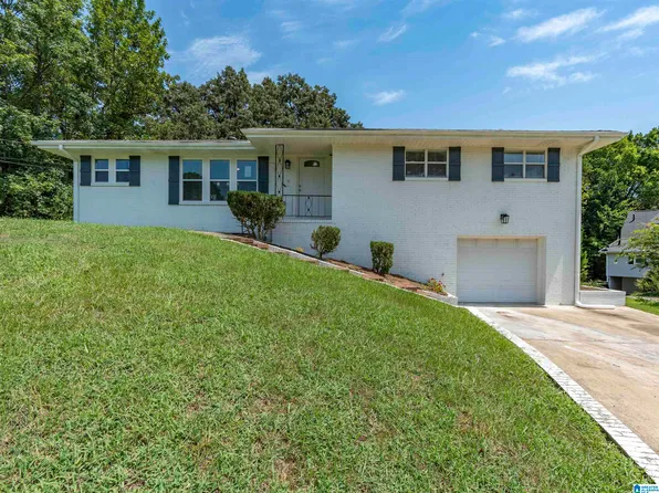 2500 Highview Rd, Gardendale, AL 35071