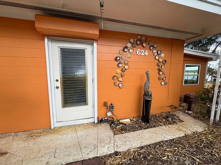 624 N Crooked Lake Dr — Photo 5