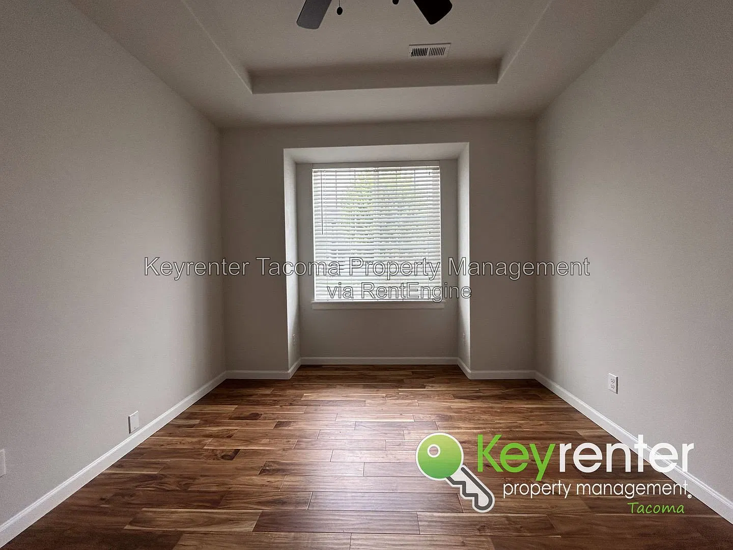 4 bed, 2.0 bath, 2578 sqft, $3,200 — Photo 3