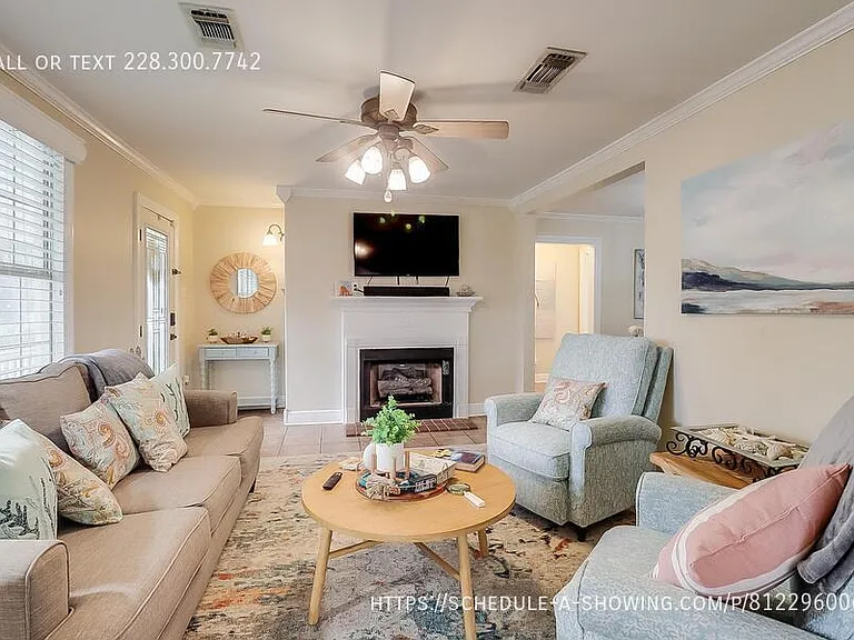 176 Markham Dr — Photo 3