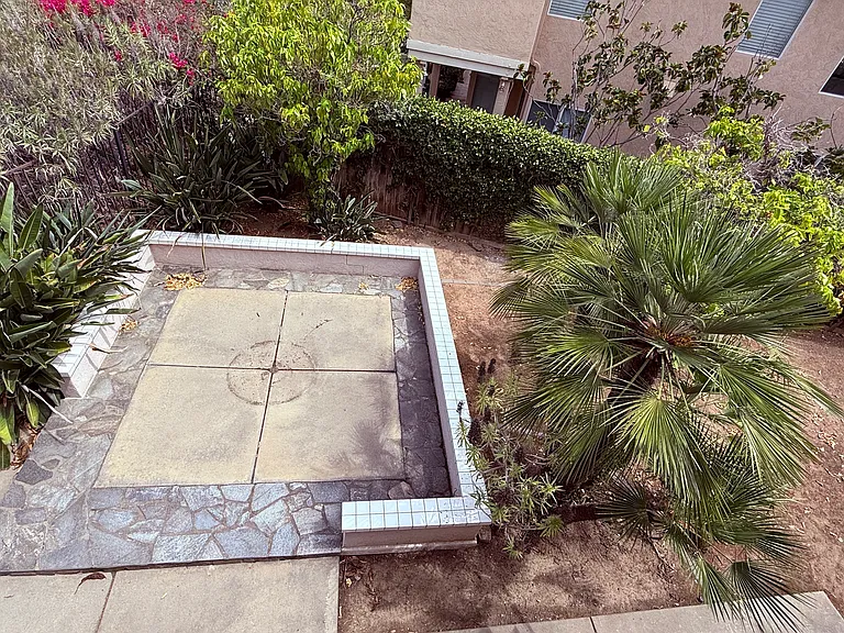 11081 Ipai Ct — Photo 23