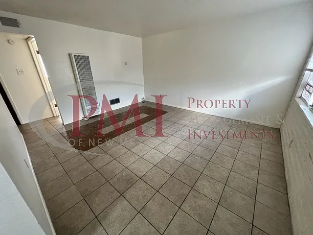 1120 Plain Street Apt. C1 — Photo 4