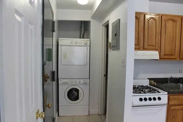 Rented by H.P. Greenfield Real Estate | media 5